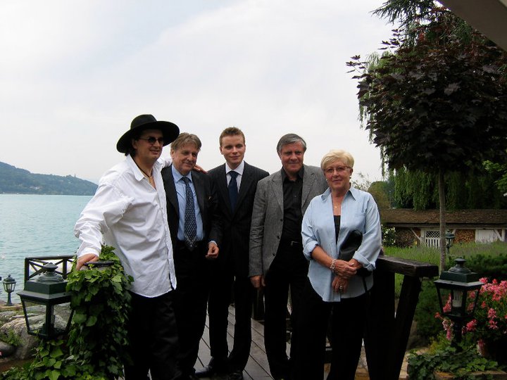 En 2006, lors d'un diner offert par Marc Veyrat aux victimes de la route